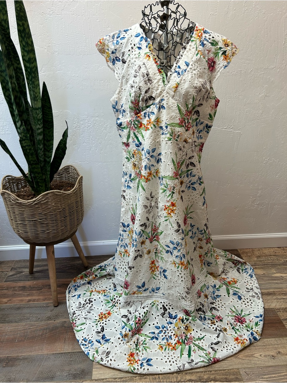 Sundance White Floral Eyelet Embroidered Maxi Dress Size 16 Boho Cottagecore